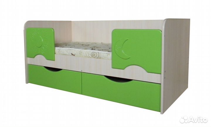 Кровать с бортиком