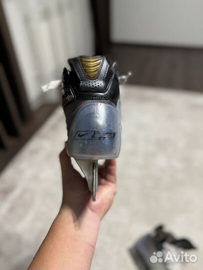 Взрослые вратарские коньки Bauer Vapor XIX SR