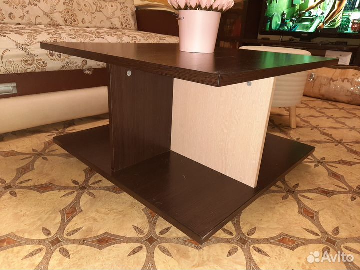 Журнальный столик на колесах бу