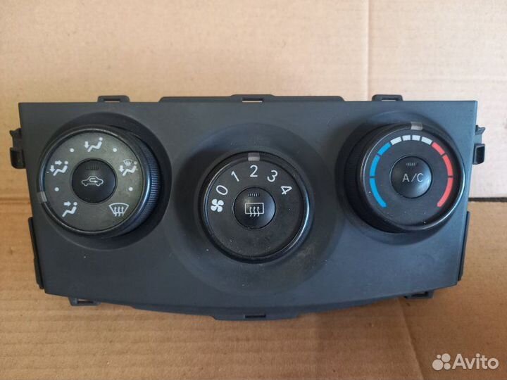 Блок управления климат-контролем Toyota Corolla