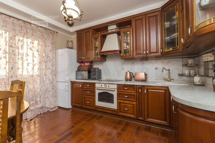 3-к. квартира, 115,2 м², 2/10 эт.