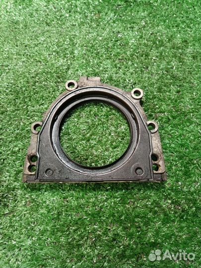 Крышка двигателя Volkswagen Passat B6