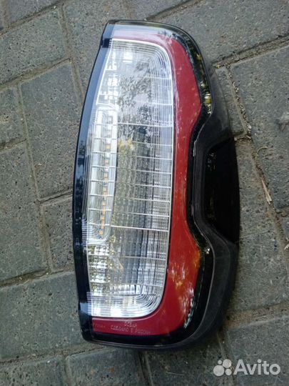 Фонарь задний правый niva тревел