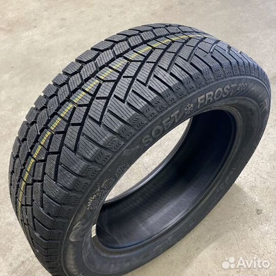 Gislaved Soft Frost 200 215/55 R17 98