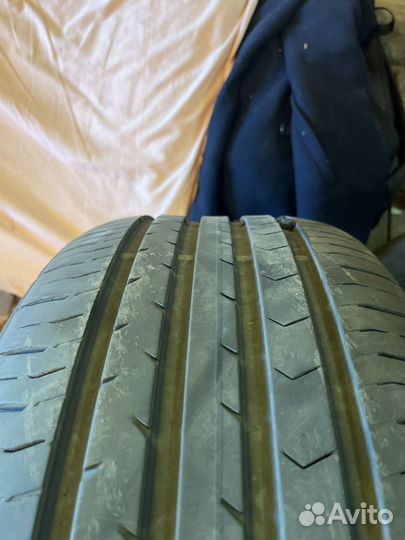 Continental ContiPremiumContact 5 235/55 R17 99V