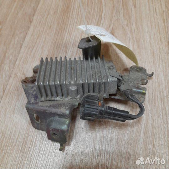 Блок управления топливным насосом Lexus Gs 300 350