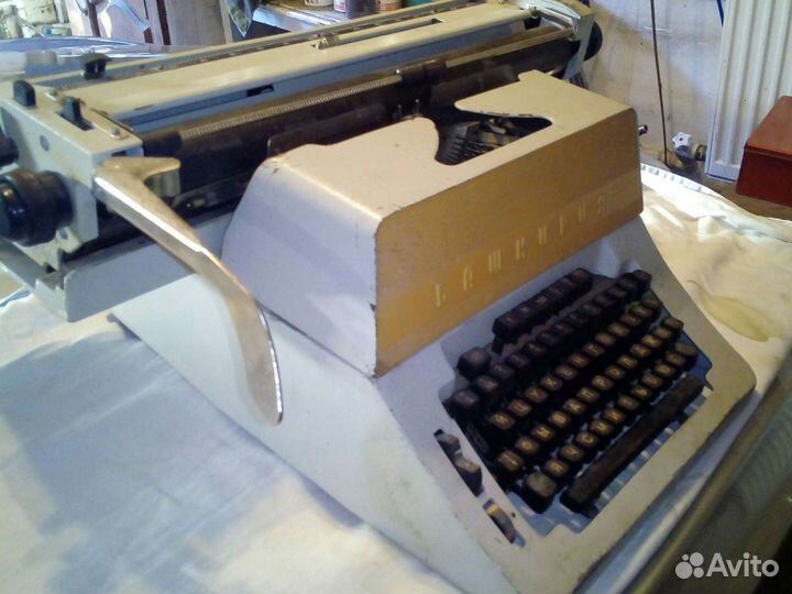 Пишущая машинка