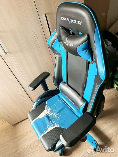 Игровое кресло dxracer