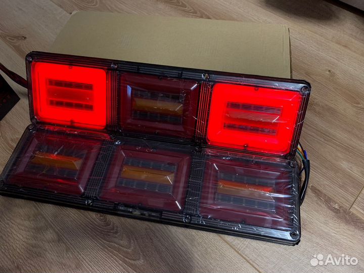 Задние светодиодные фонари «квадраты» 12/24В 2шт