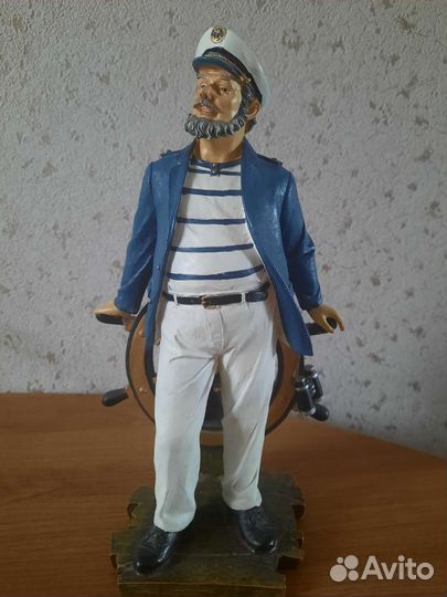Капитан фигурка