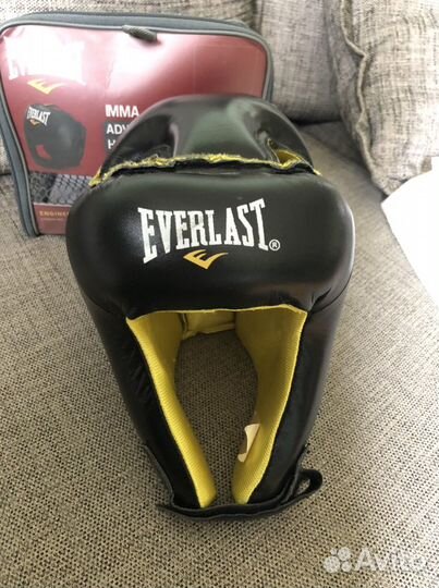 Детский шлем защитный для боевых видов спорта