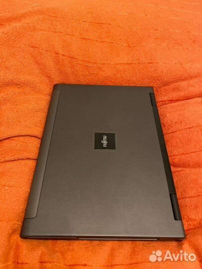 Ноутбук Fujitsu Esprimo Mobile M9410