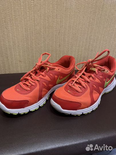 Кроссовки Nike