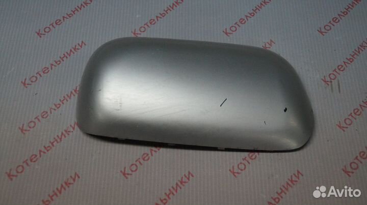 Nissan 96335-2F000 Накладка зеркала правого