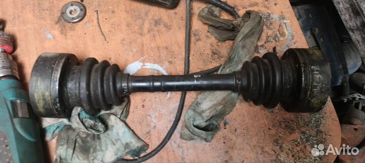 Полуось BMW E34 525i