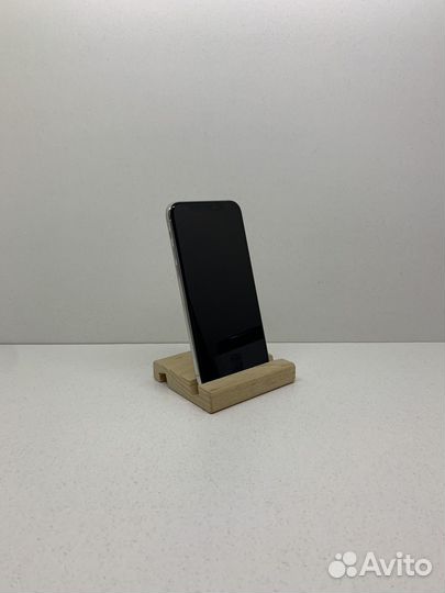 iPhone 11 Pro, 64 ГБ