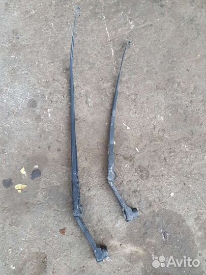 Мазда сх 7. Авторазборка. Поводки дворников