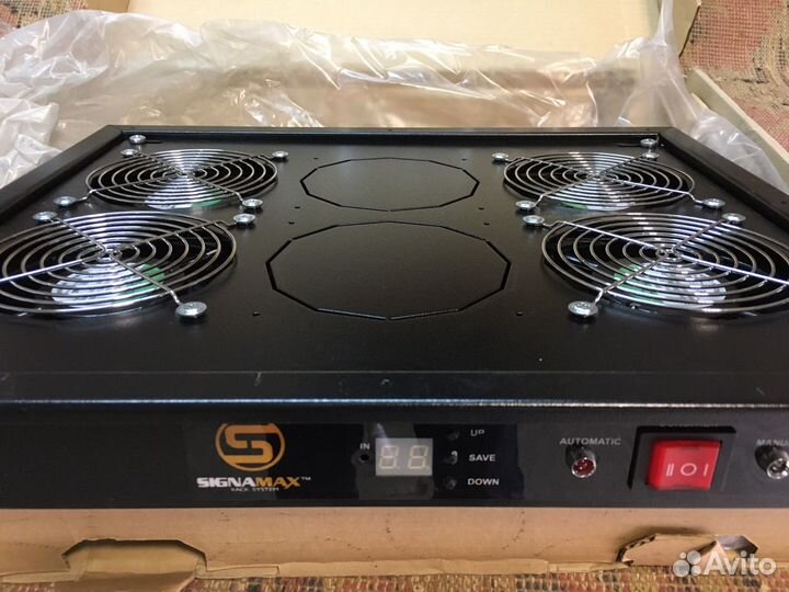 Вентиляторная полка Signamax rec-rmft-4t