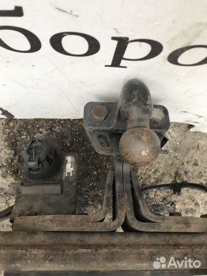 Сцепное устройство (Фаркоп) Nissan Pathfinder