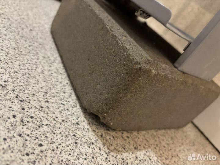 Полка для DVD дисков. Металл. Высота 127 см