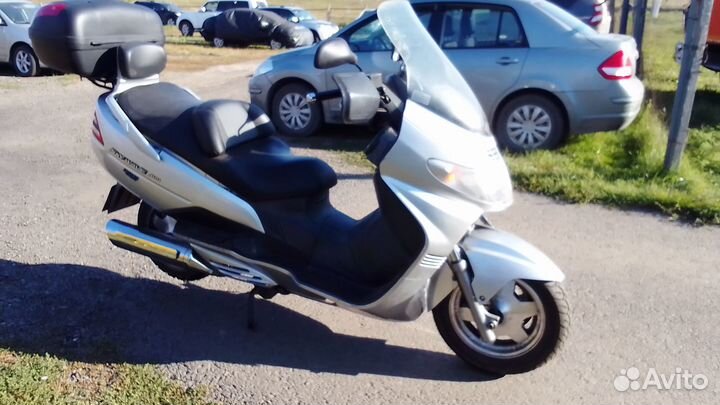 Suzuki skywave 400
