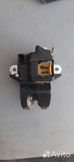 Kia Cerato 2 замок багажника