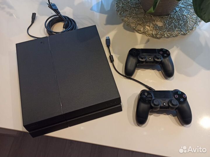 Sony PS4 1tb с дисководом