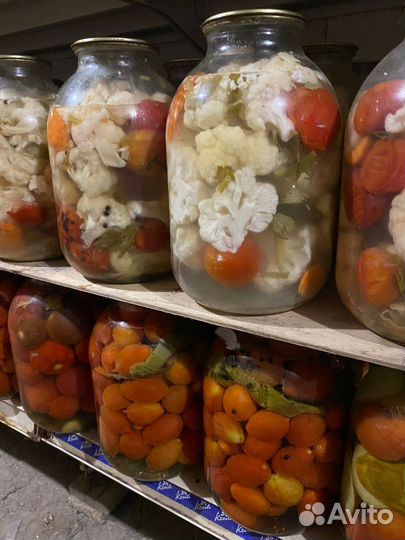 Солёные огурци, помидоры, цветная капуста,кукуруза