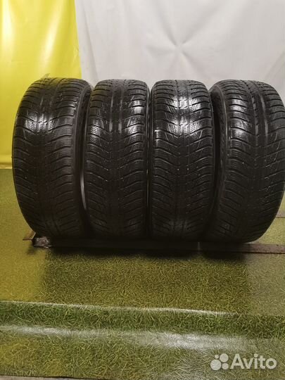 Nokian Tyres WR SUV 3 235/60 R18