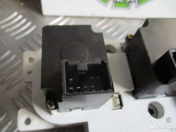 Блок управления отопителем Kia Spectra 2006г