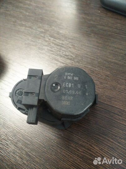 Моторчик заслонки печки Bmw 525I E60 N52B25AF 2006