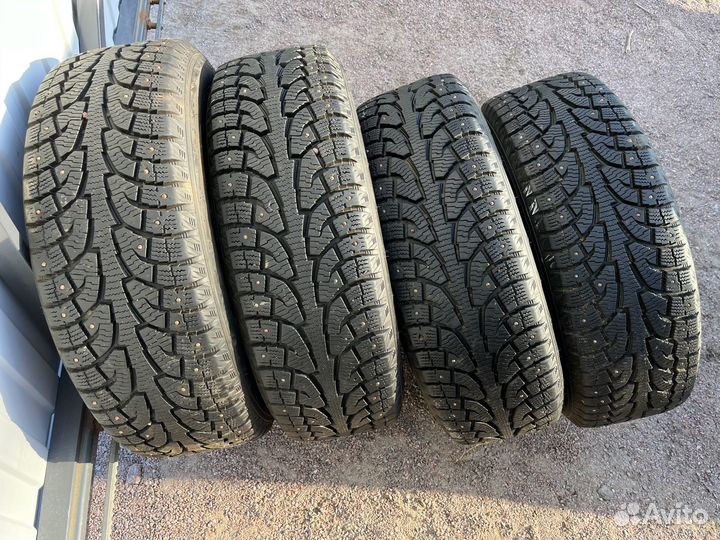 R17 Hankook Winter I'Pike 215/60, PCD 5x114.3 DIA 66.1