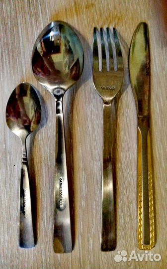 Набор столовых приборов 