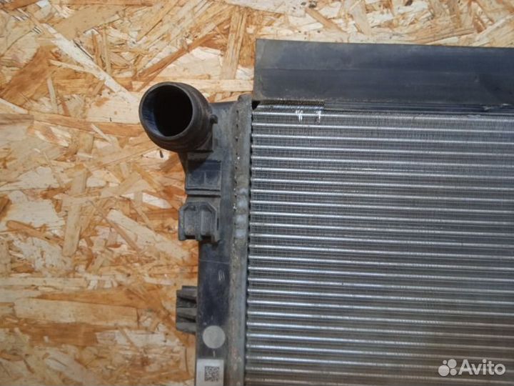 Радиатор основной Skoda Octavia A7 liftback 1.4