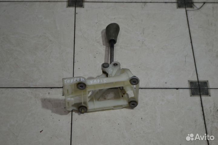 Кулиса МКПП Toyota Yaris