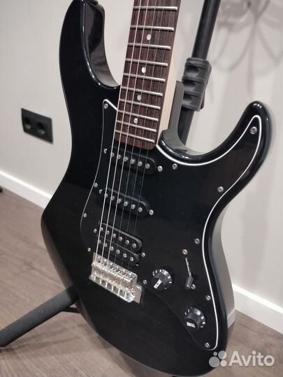 Электрогитара Yamaha pacifica 112J