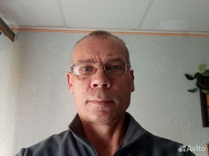 Слесарь ремонтник