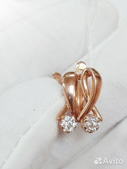 Серьги с синтетическим камнем Золото