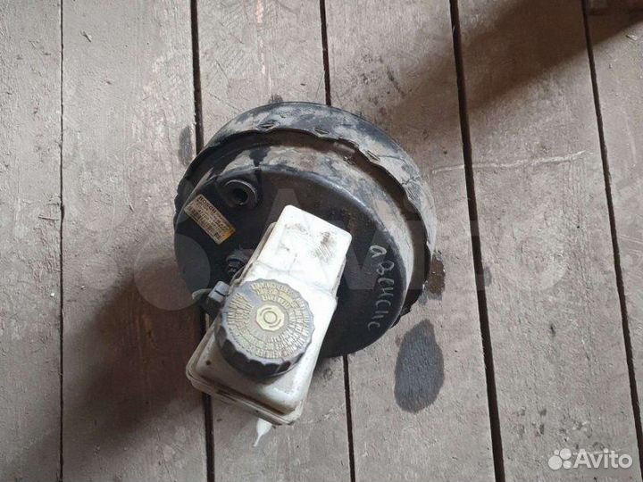 Вакуумный усилитель Toyota Avensis