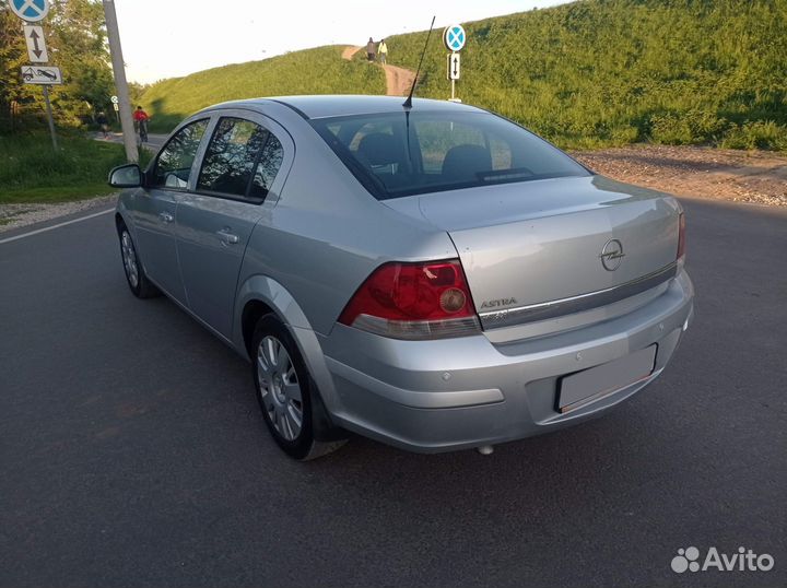 Opel Astra 1.8 AT, 2012, 178 542 км