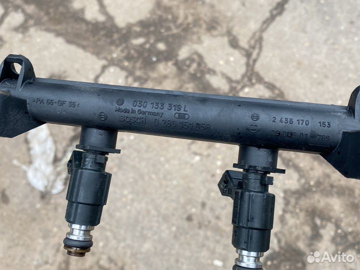 Топливная рампа всборе VAG 1.4-1.6 030133319L