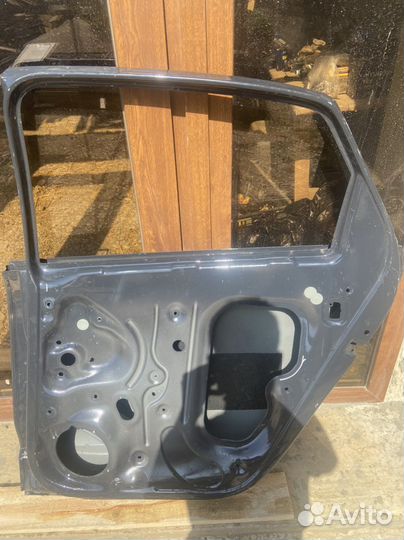 Дверь задняя правая на volkswagen polo седан