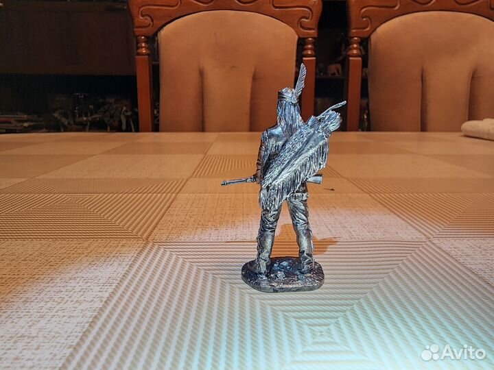 Оловянная миниатюра. Дикий запад. Апач