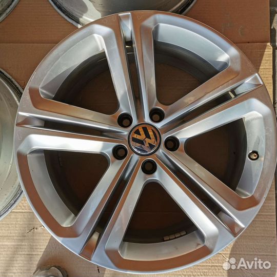 Диски Volkswagen R18 Mallory, Borbet