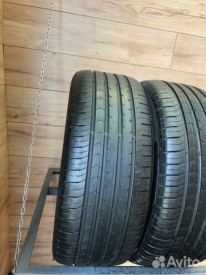 Continental ContiPremiumContact 5 215/55 R17 94W