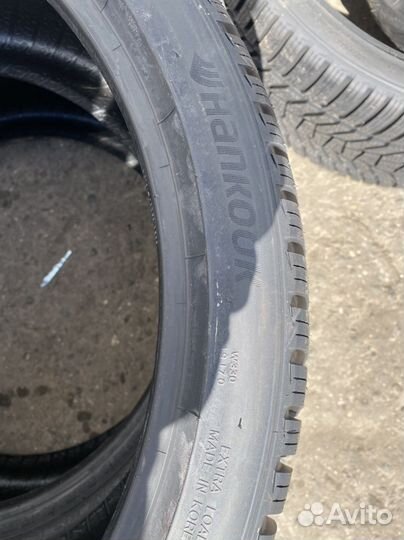 Hankook Winter I'Cept Evo 3 W330 245/35 R20 и 275/30 R20