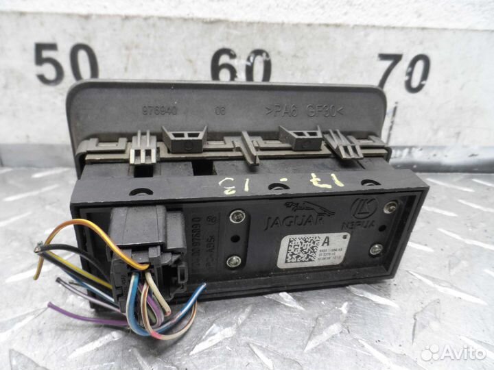 Панель управления магнитолой Jaguar XF X250 8X2311