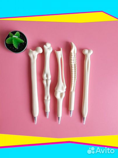 Набор синих шариковых ручек форма скелета человека