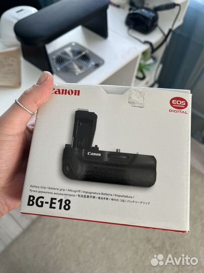 Батарейный блок canon BG-E 18