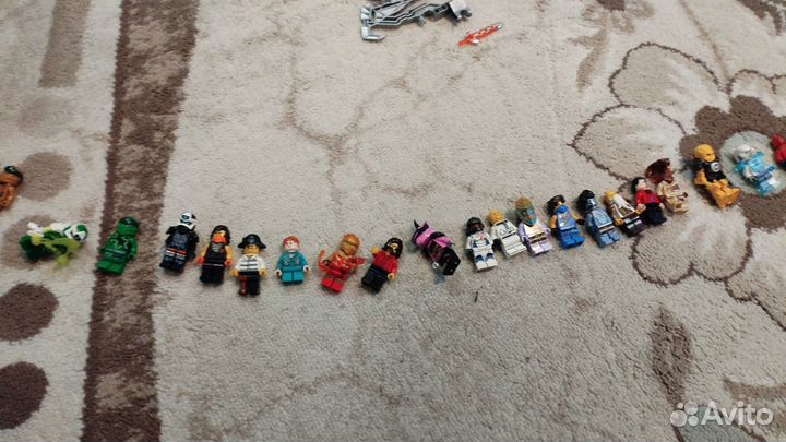 Продаю лего